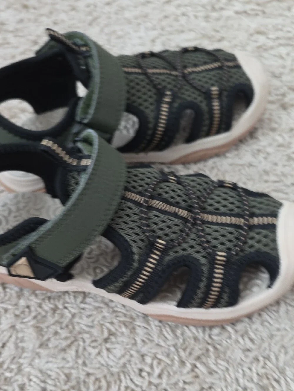 wonder nation Olive Green and Black Kids Active Sandals